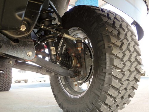 Lift kit for Nissan Frontier Pro 4X | Peltierchevy